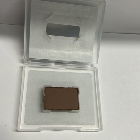 Mary Kay Mineral Eye Color Eyeshadow "Driftwood - New in Box - Picture 2 of 3